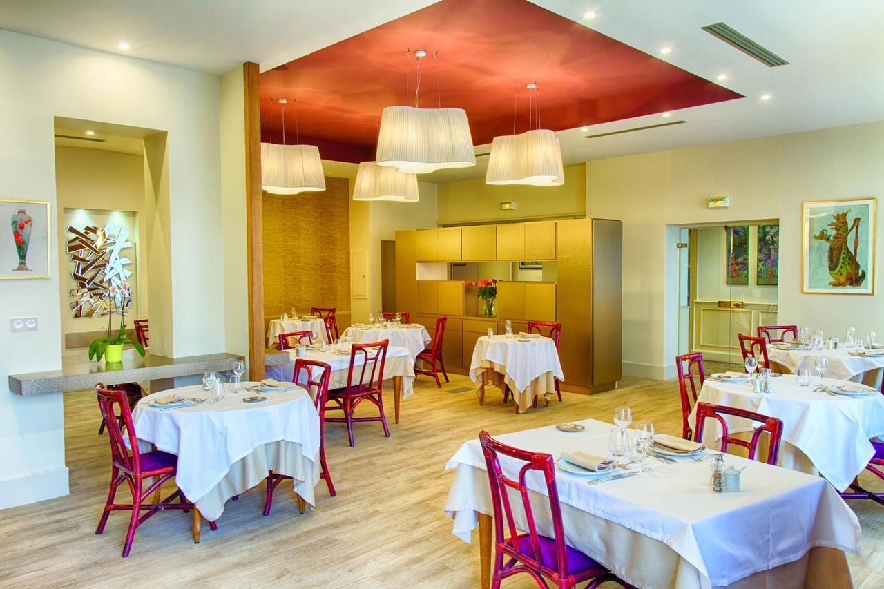 Hotel Restaurant Le Parc Moulins  Exteriér fotografie