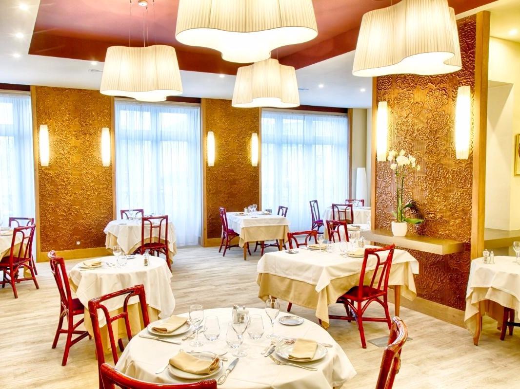 Hotel Restaurant Le Parc Moulins  Exteriér fotografie